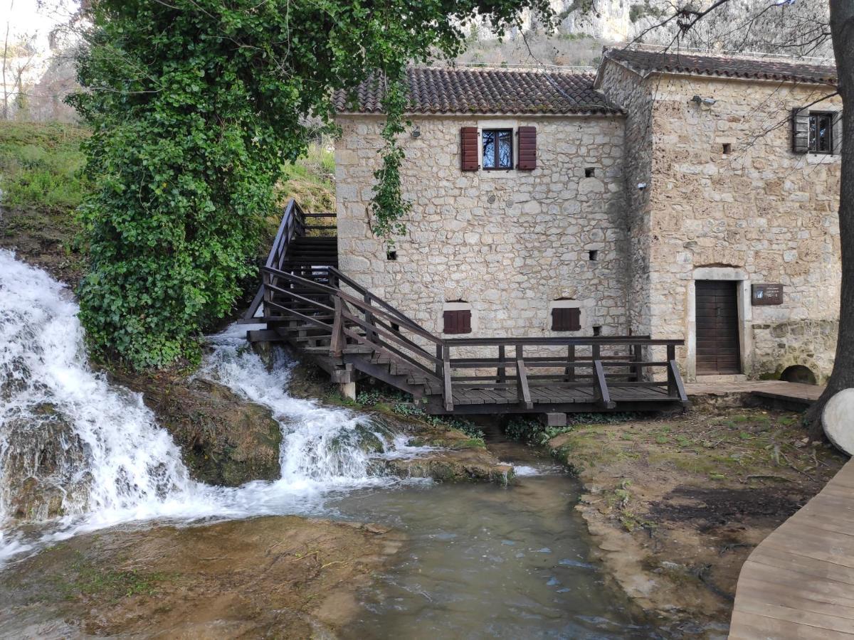 Blue House Sibenik Apartment ภายนอก รูปภาพ
