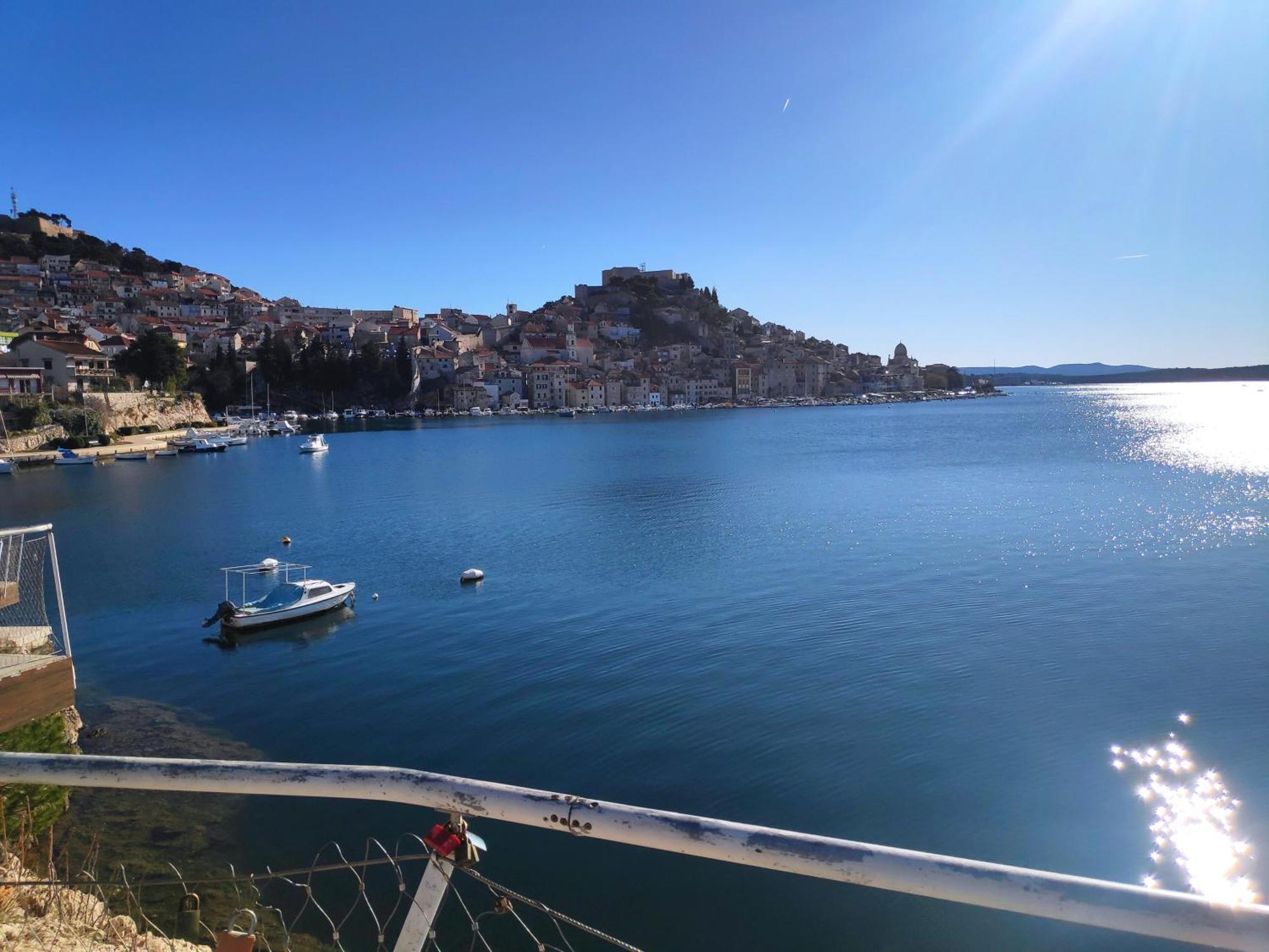 Blue House Sibenik Apartment ภายนอก รูปภาพ