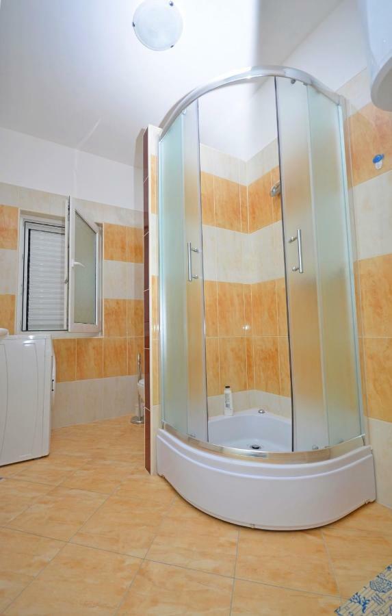 Blue House Sibenik Apartment ภายนอก รูปภาพ