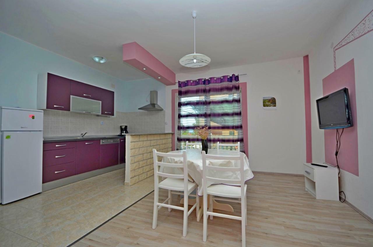 Blue House Sibenik Apartment ภายนอก รูปภาพ